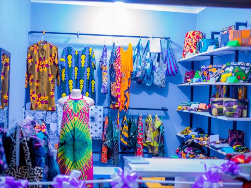 Lavoro al femminile, a Mbeya apre il negozio di sartoria