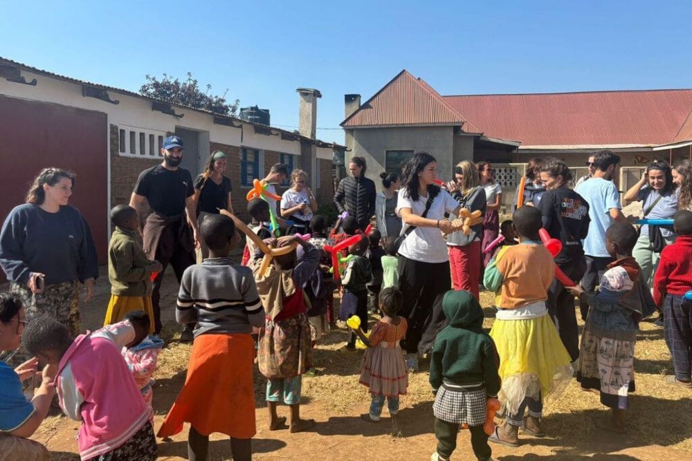 Campo di volontariato, “il modo perfetto per conoscere l’Africa”